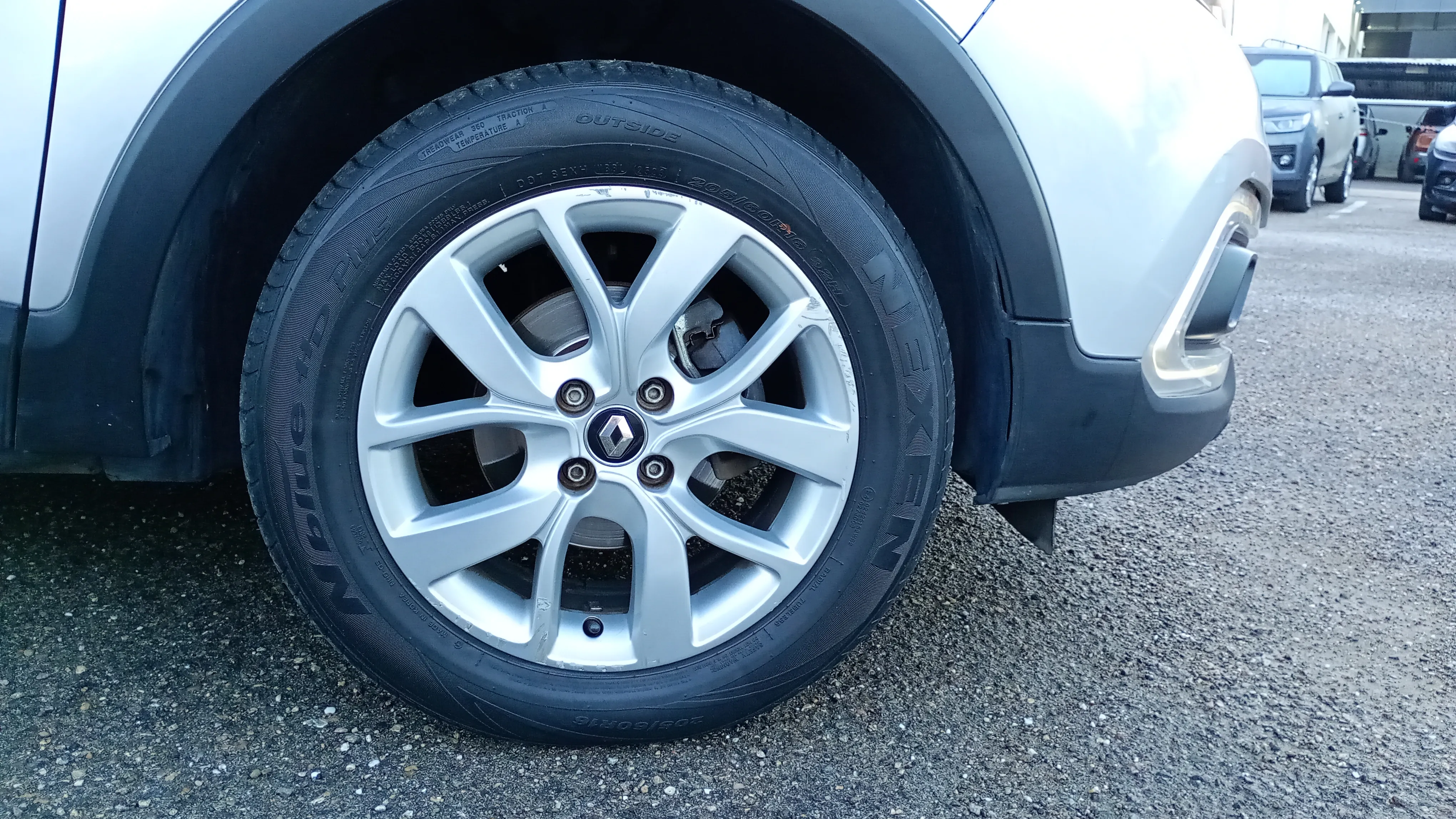 Renault Captur Limited TCe -18 - foto 17