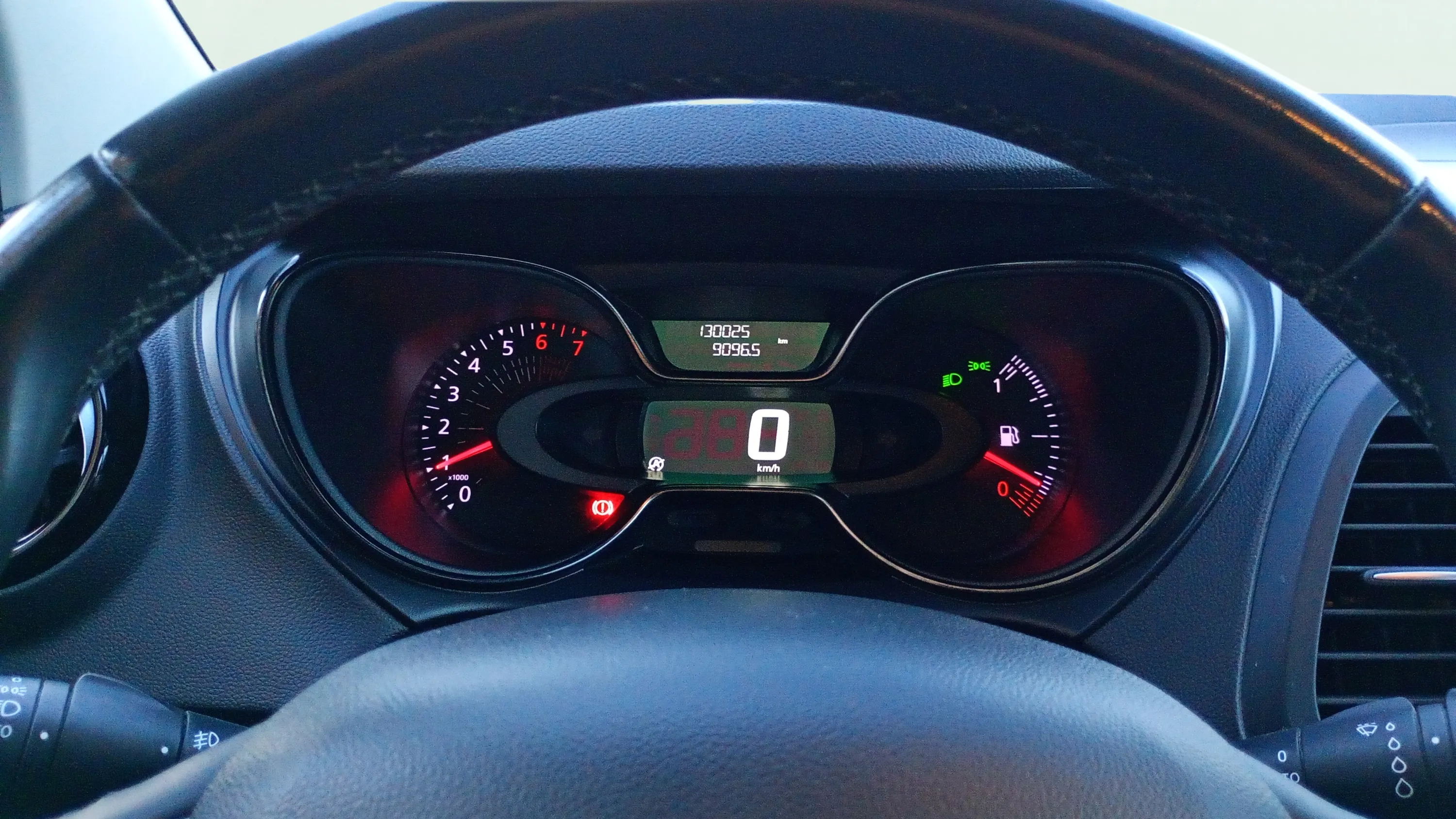 Renault Captur Limited TCe -18 - foto 13