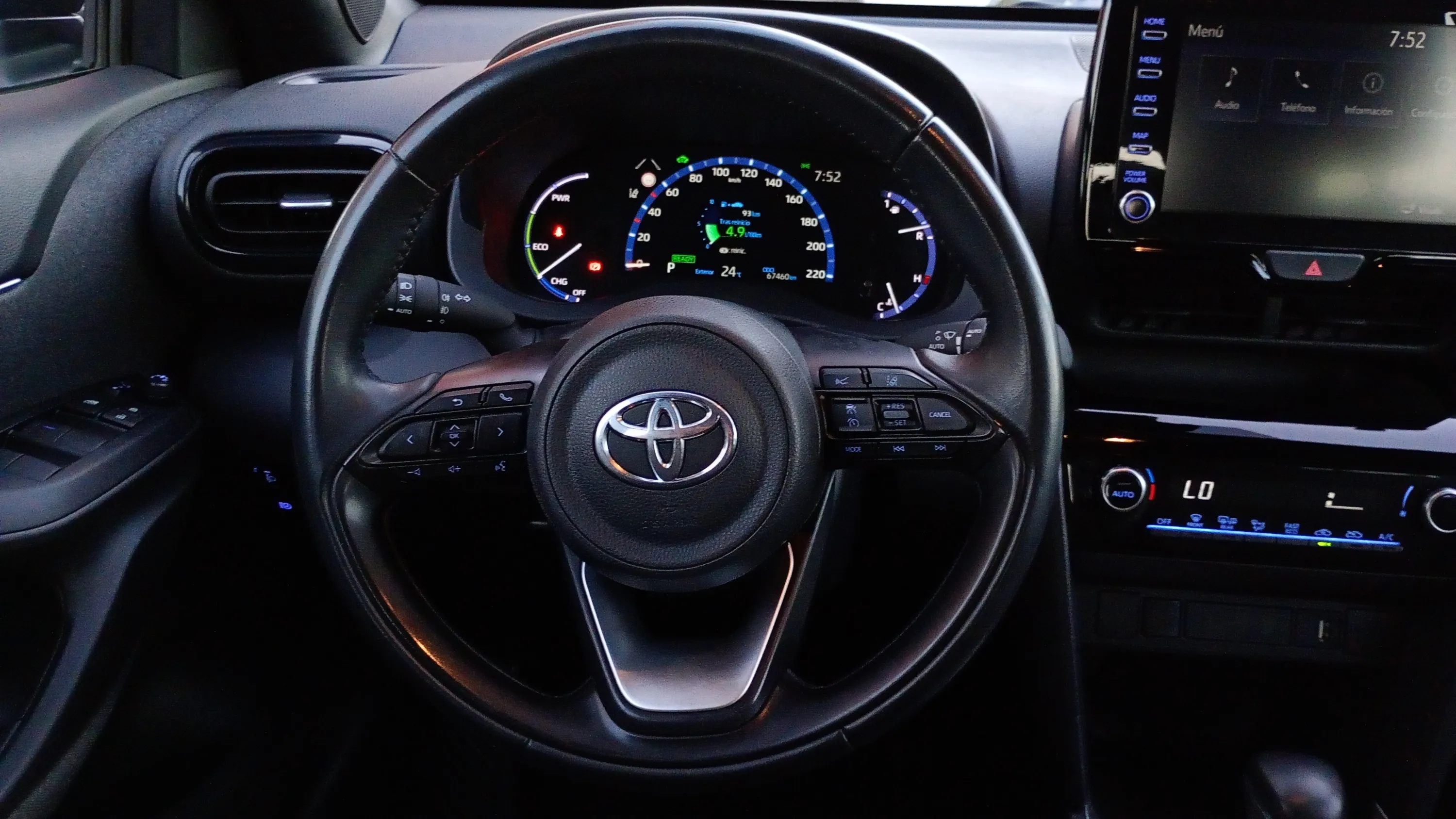 Toyota Yaris Cross 1.5 120H Active Tech - foto 12