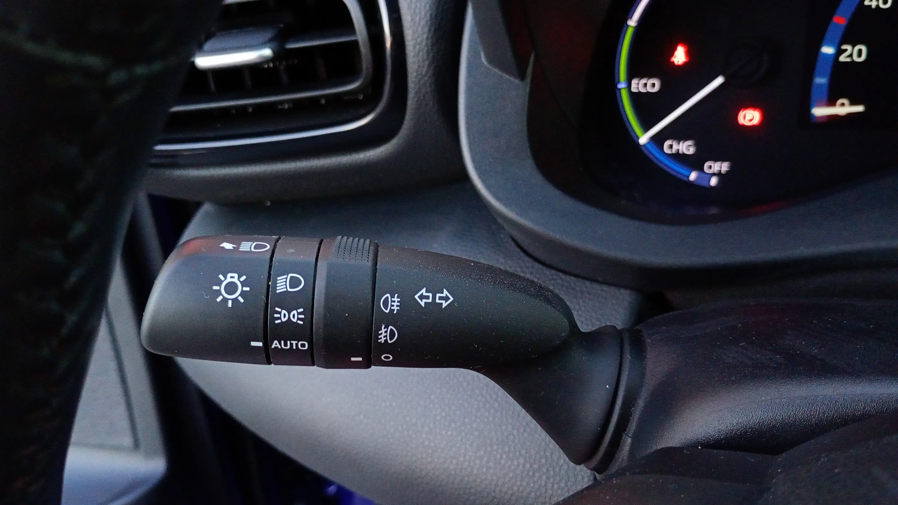 Toyota Yaris Cross 1.5 120H Active Tech - foto 17
