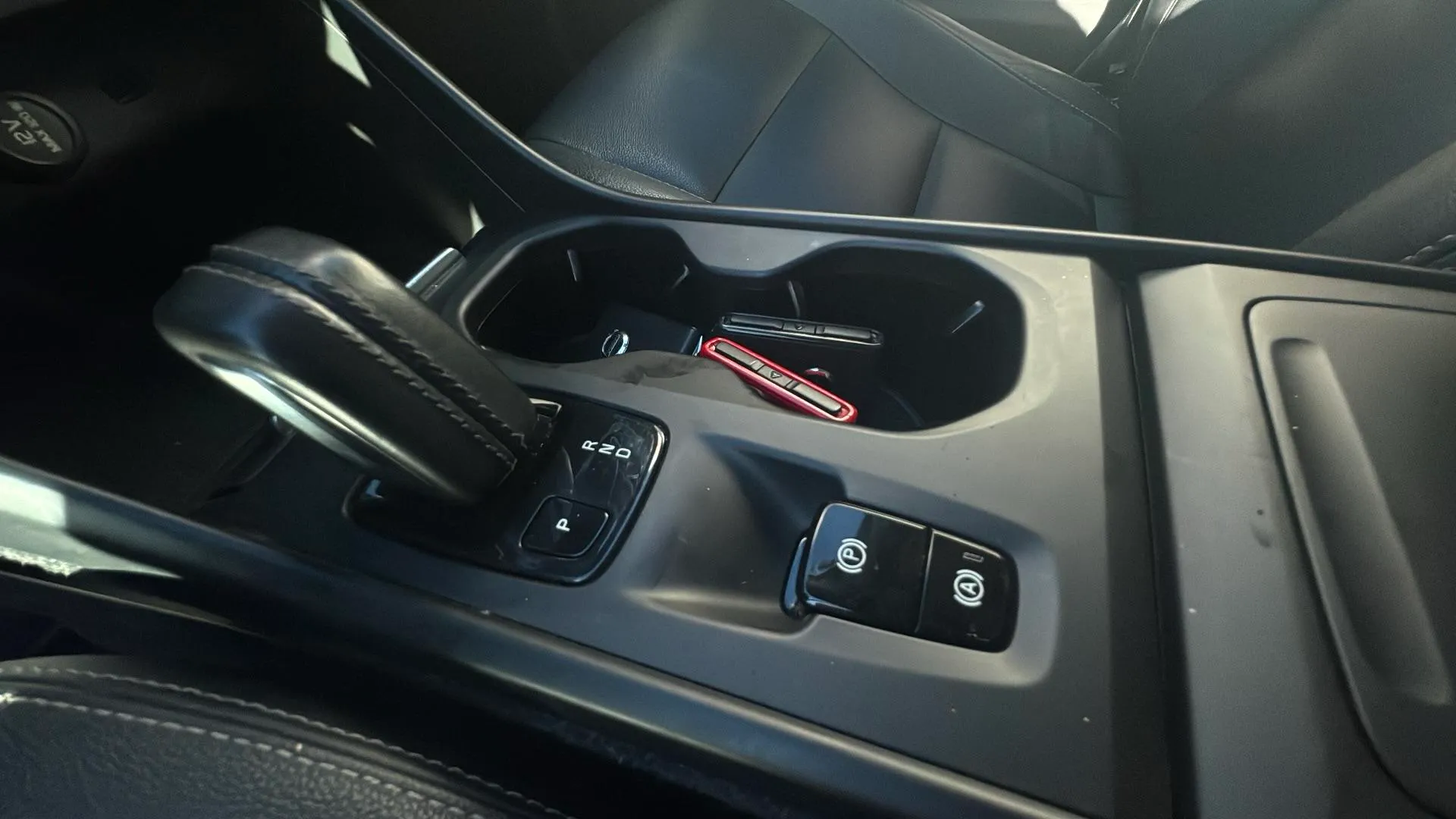 Volvo XC40 2.0 D3 AWD Momentum - foto 17