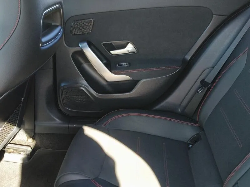 Mercedes-Benz Clase A 200 d - foto 31