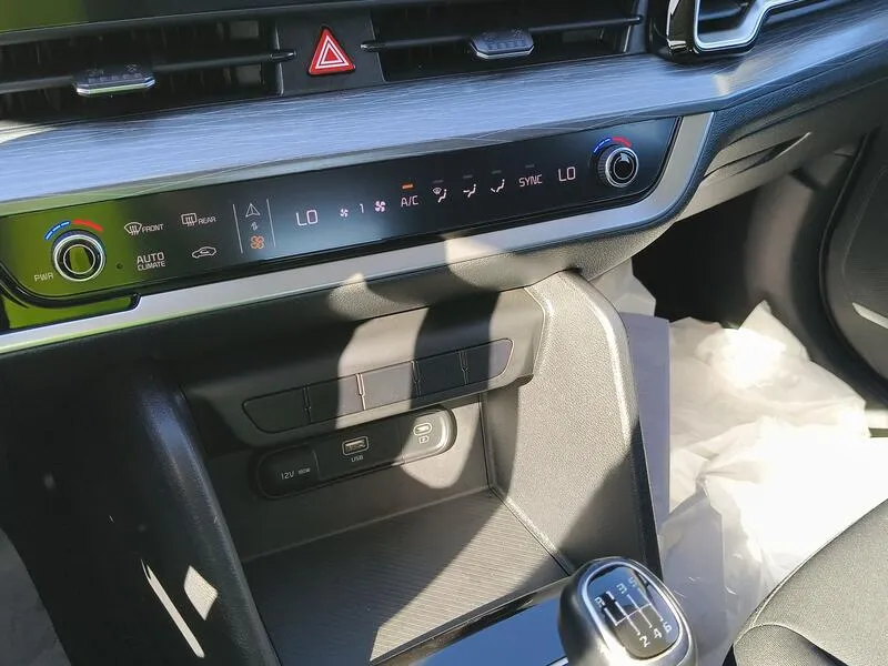 Kia Sportage 1.6 T-GDi MHEV Drive - foto 12