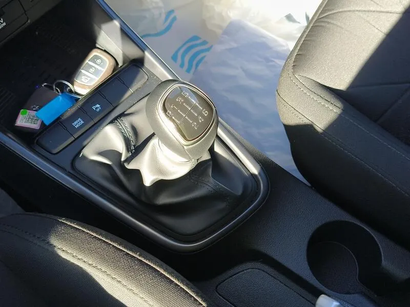 Hyundai Bayon 1.0 T-GDi 48V Tecno - foto 13