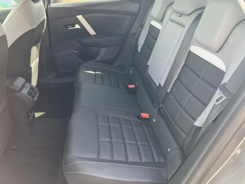 Citroën C4 1.2 PureTech AT8 6E - foto 13