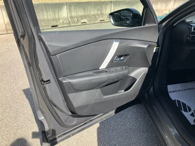 Citroën C4 1.2 PureTech AT8 6E - foto 11