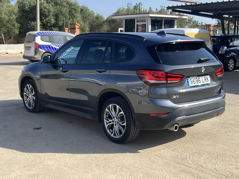 BMW X1 sDrive18i - foto 4