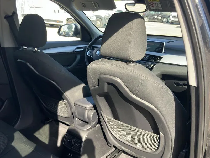 BMW X1 sDrive18i - foto 32
