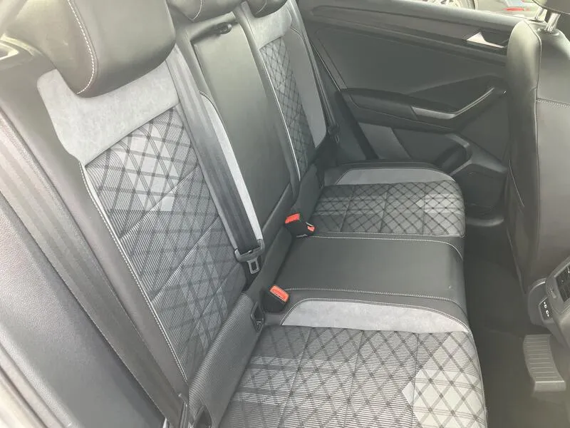 Volkswagen T-Roc R-Line 1.5 TSI DSG - foto 31