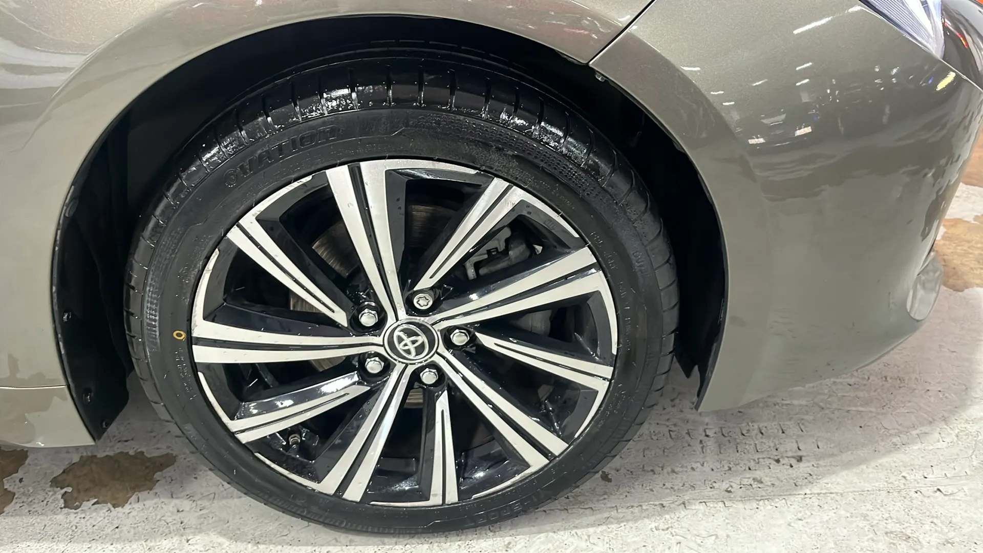 Toyota Corolla 2.0 180H Advance Luxury Touring Sport - foto 22