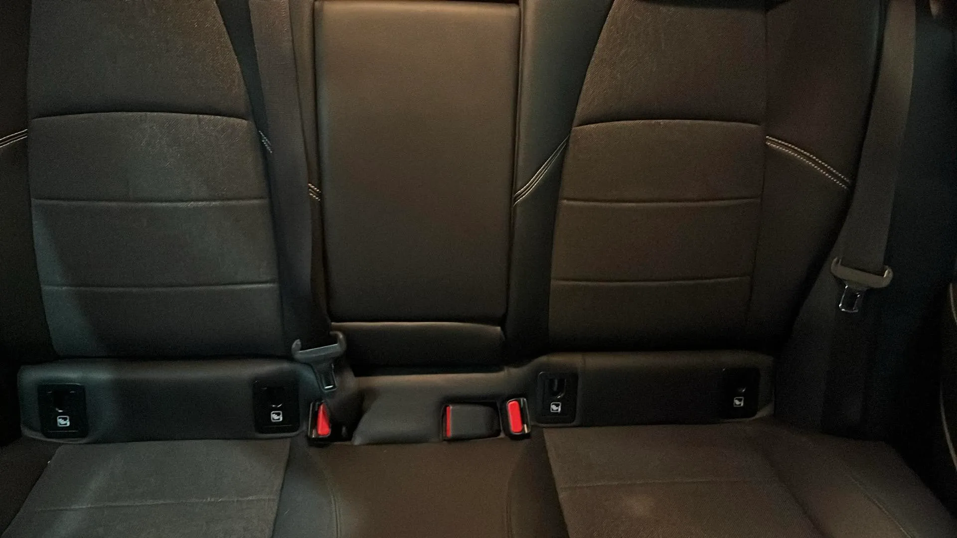 Toyota Corolla 2.0 180H Advance Luxury Touring Sport - foto 14