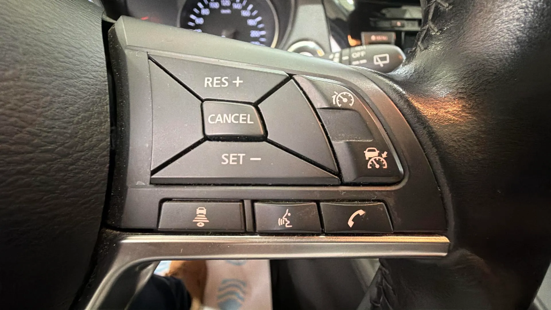 Nissan Qashqai DIG-T E6D N-TEC - foto 21