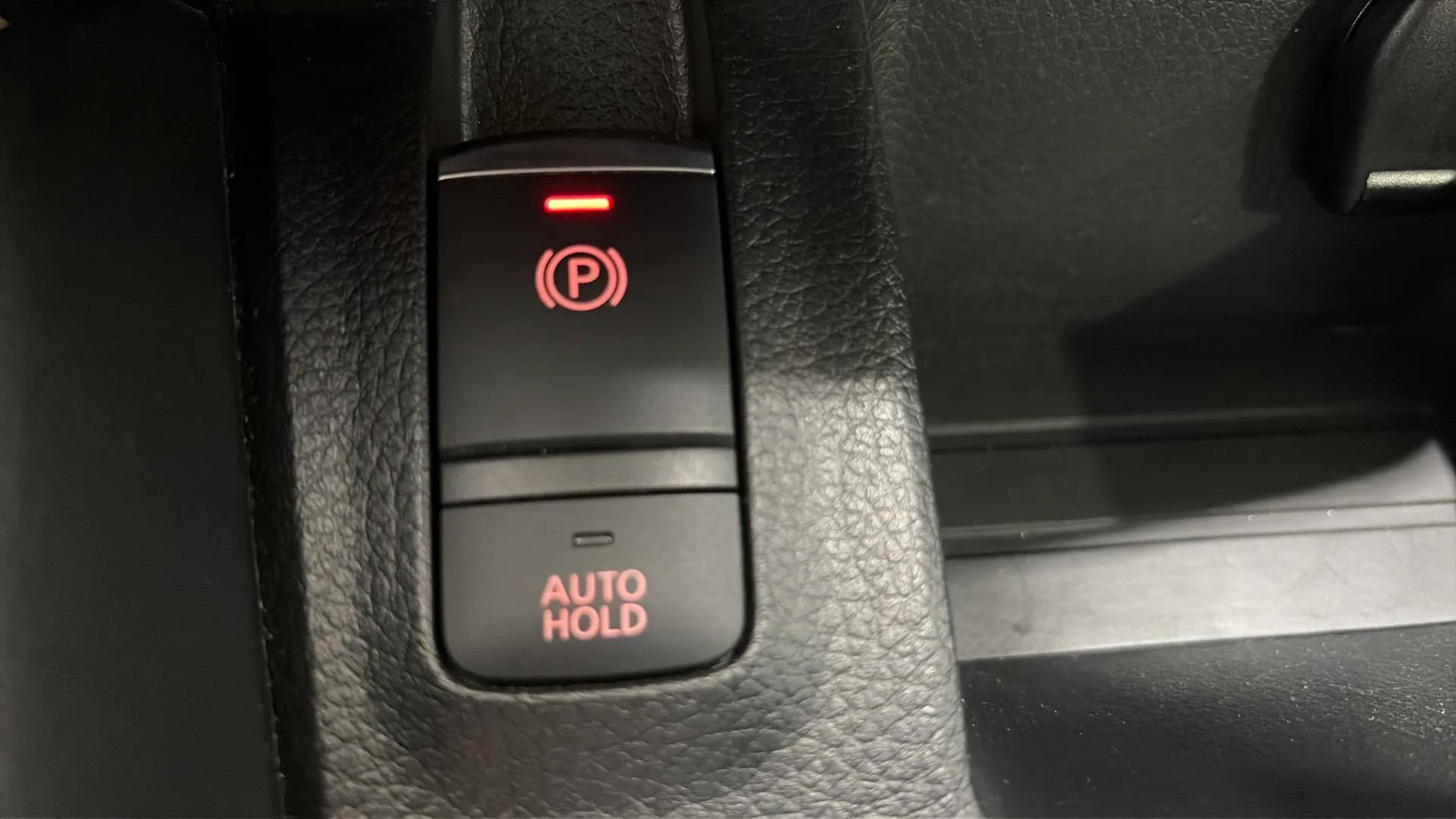 Nissan Qashqai DIG-T E6D N-TEC - foto 26