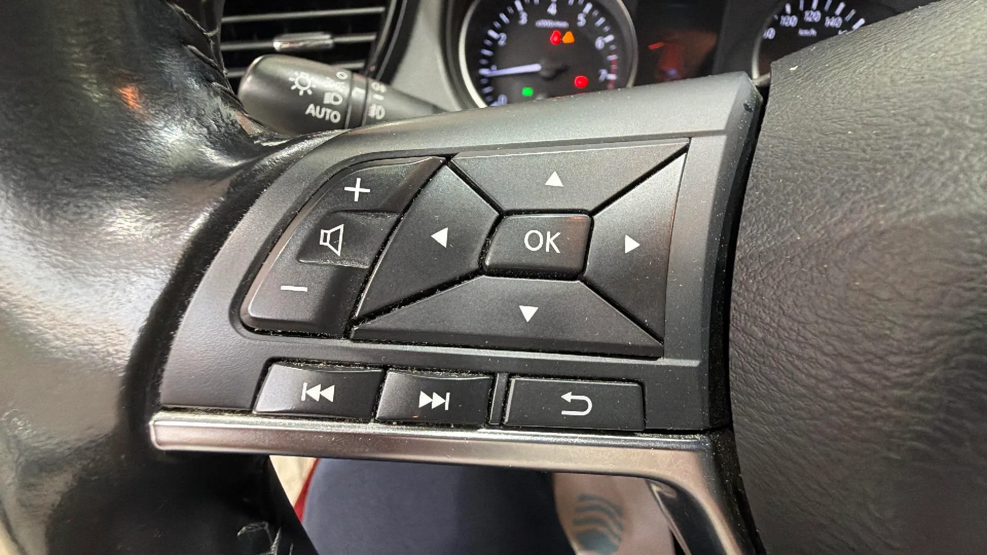 Nissan Qashqai DIG-T E6D N-TEC - foto 22