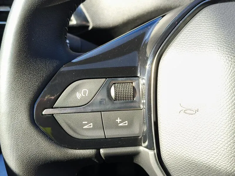 Peugeot 3008 1.2 PureTech Active Pack - foto 25