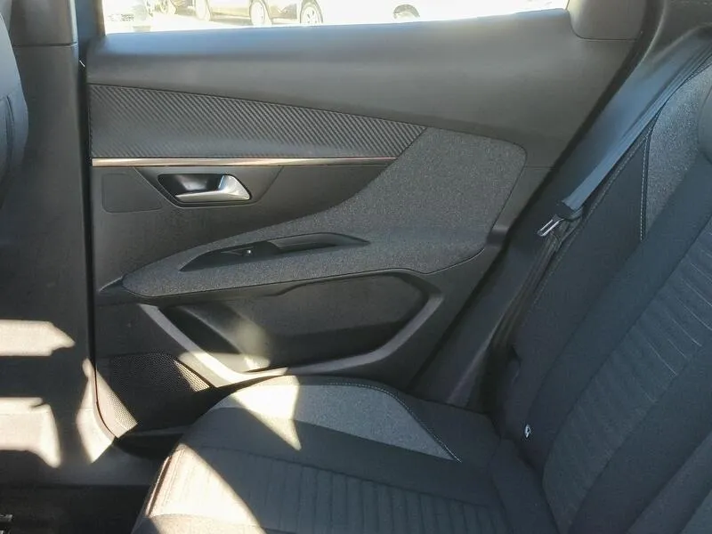 Peugeot 3008 1.2 PureTech Active Pack - foto 32