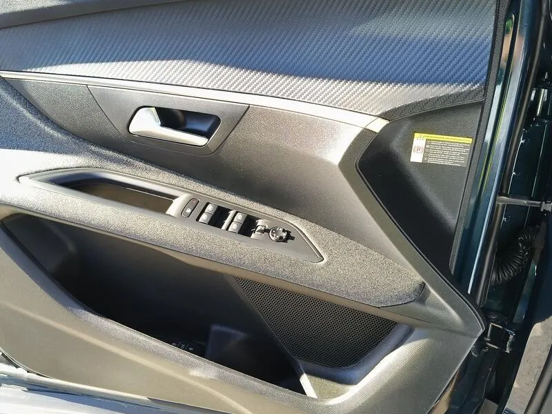 Peugeot 3008 1.2 PureTech Active Pack - foto 30