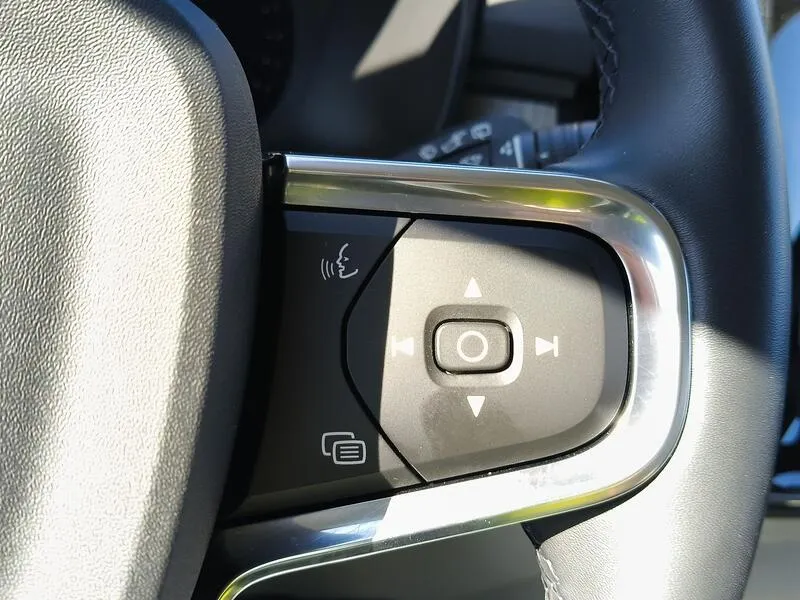 Volvo XC40 2.0 B3 G Core - foto 24