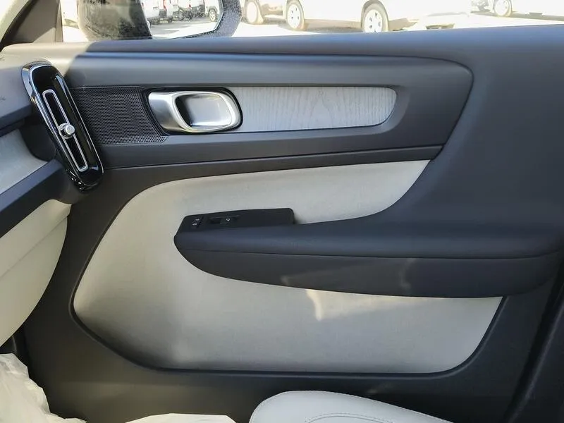 Volvo XC40 2.0 B3 G Core - foto 21
