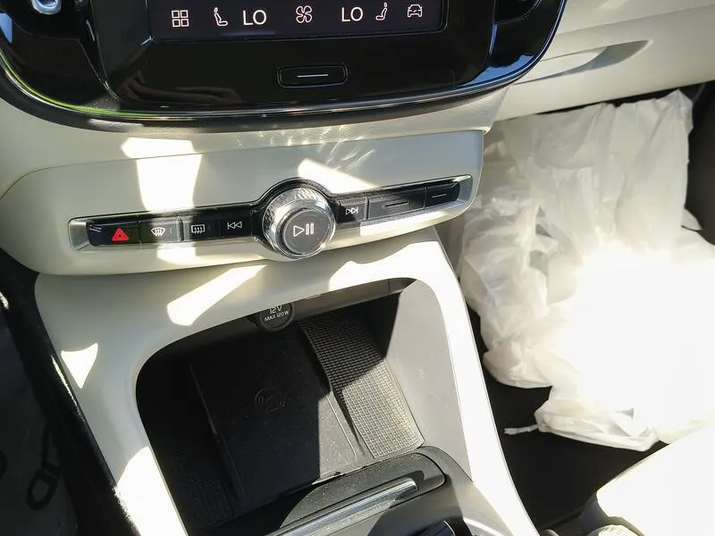Volvo XC40 2.0 B3 G Core - foto 12