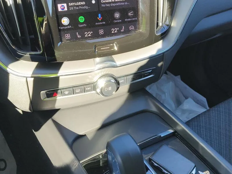 Volvo XC60 2.0 B4 D Core - foto 12