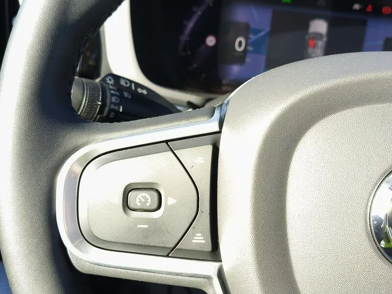 Volvo XC60 2.0 B4 D Core - foto 26