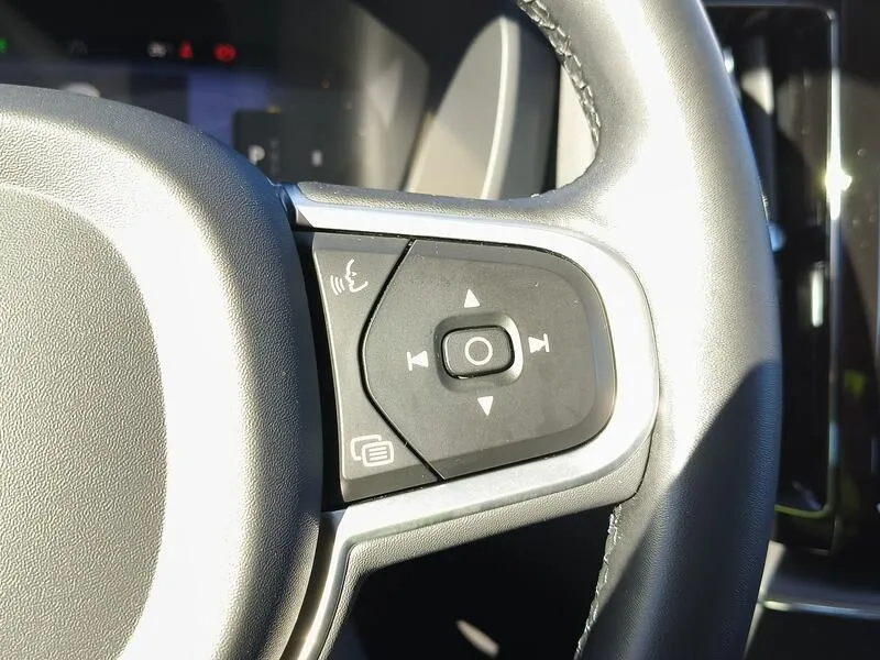 Volvo XC60 2.0 B4 D Core - foto 24