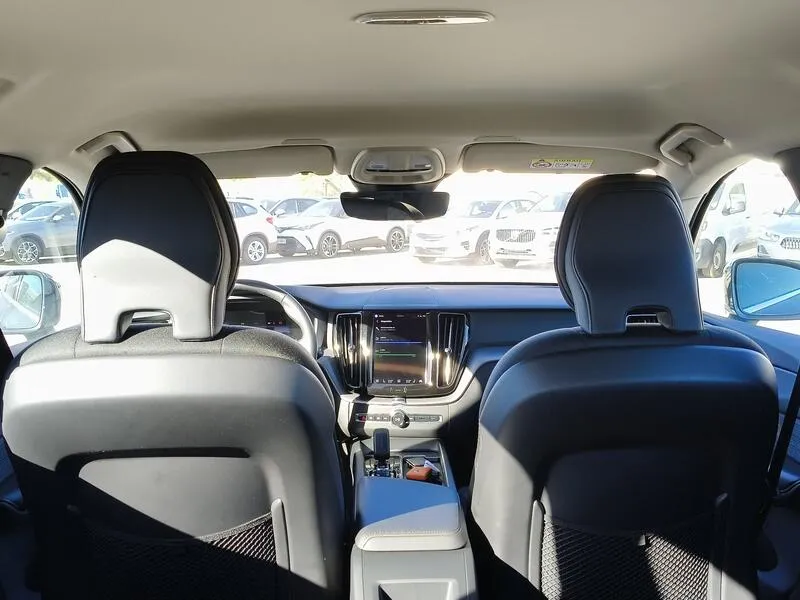 Volvo XC60 2.0 B4 D Core - foto 39