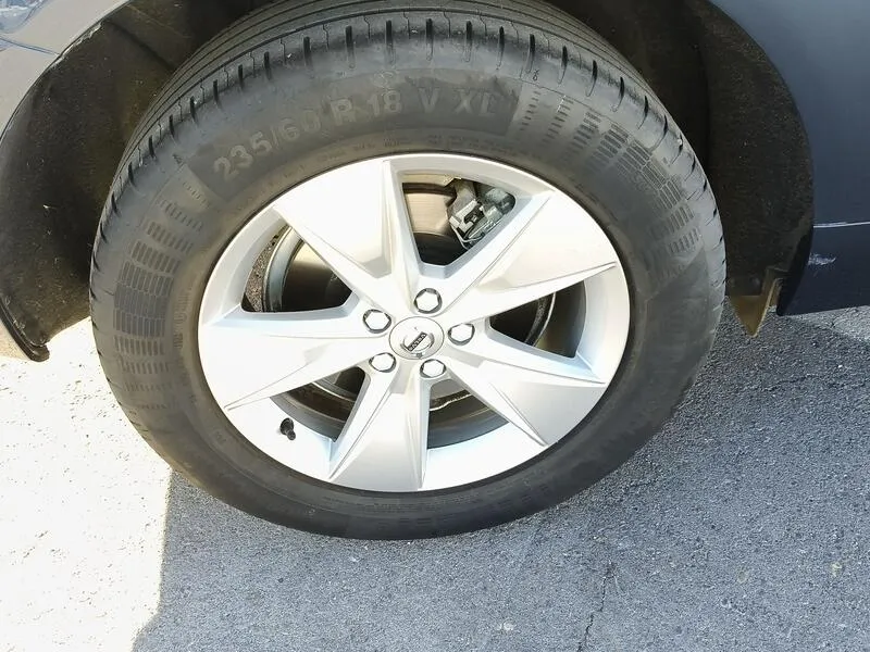 Volvo XC60 2.0 B4 D Core - foto 42