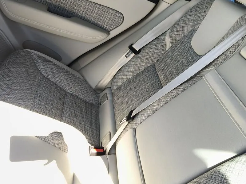 Volvo XC60 2.0 B4 D Core - foto 34