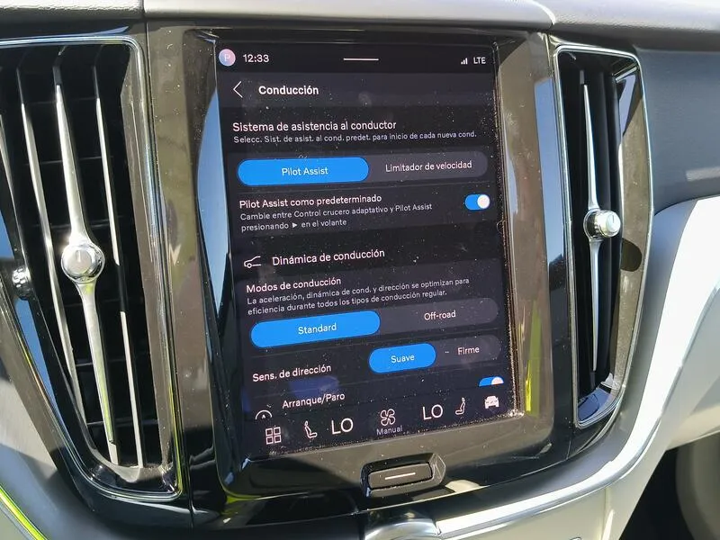 Volvo XC60 2.0 B4 D Core - foto 18