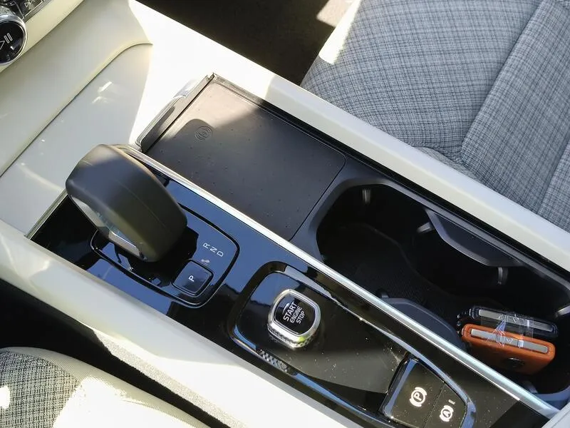 Volvo XC60 2.0 B4 D Core - foto 13