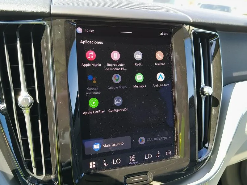 Volvo XC60 2.0 B4 D Core - foto 16