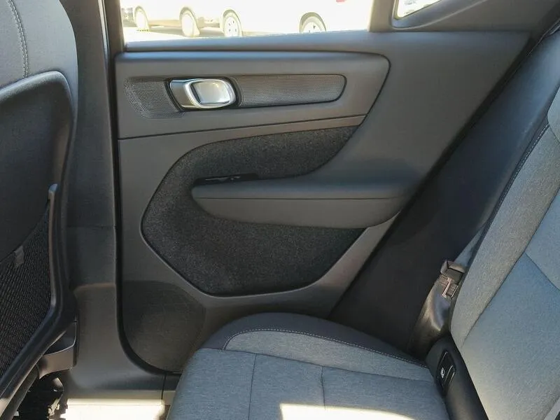 Volvo XC40 2.0 B3 G Core - foto 33