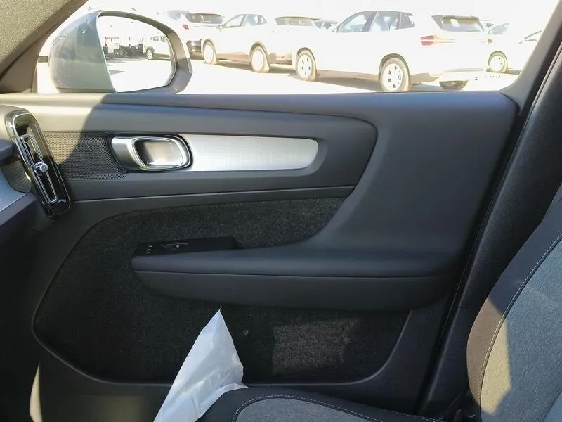 Volvo XC40 2.0 B3 G Core - foto 21
