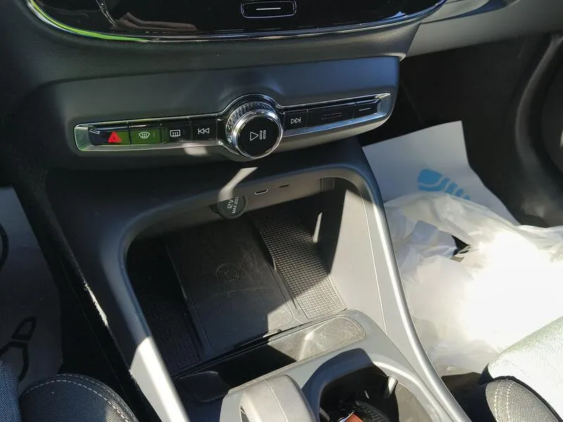 Volvo XC40 2.0 B3 G Core - foto 12