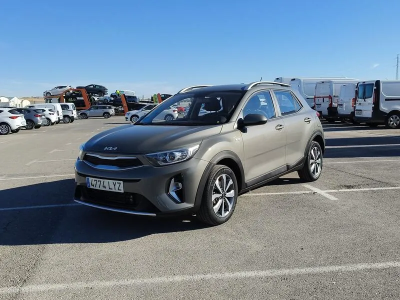 Kia Stonic 1.0 T-GDi MHEV iMT Concept