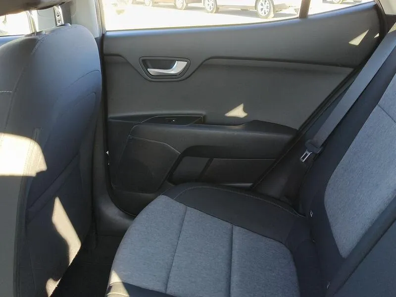 Kia Stonic 1.0 T-GDi MHEV iMT Concept - foto 29