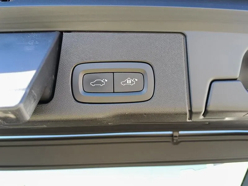 Volvo XC60 2.0 T6 AWD Recharge Inscription - foto 42