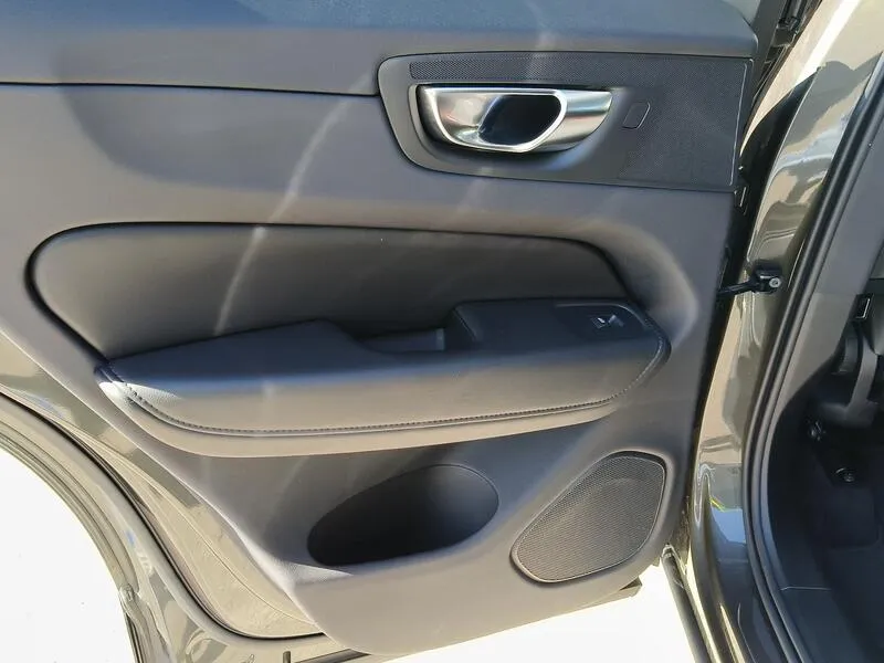 Volvo XC60 2.0 T6 AWD Recharge Inscription - foto 37