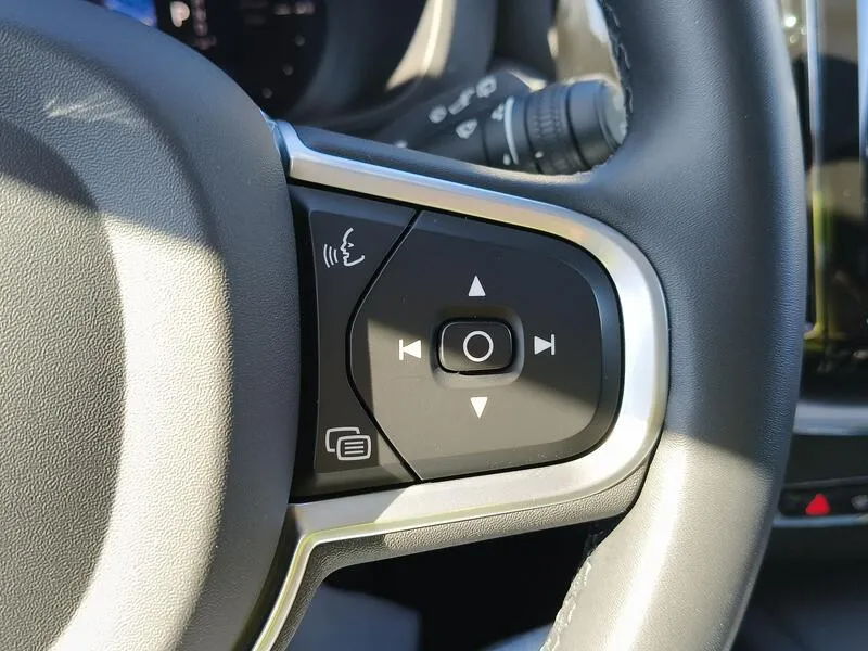 Volvo XC60 2.0 T6 AWD Recharge Inscription - foto 25