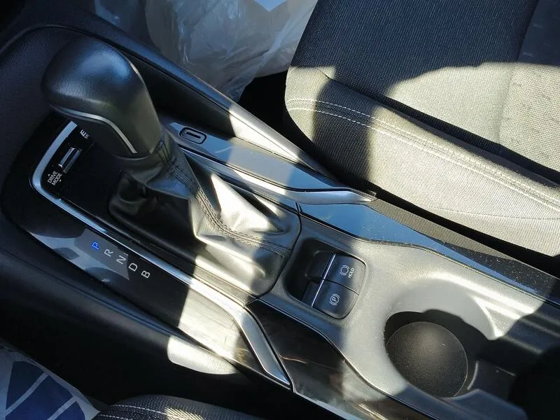 Toyota Corolla 140H Active Plus Touring Sport - foto 13