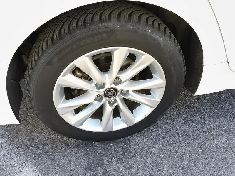 Toyota Corolla 140H Active Plus Touring Sport - foto 37