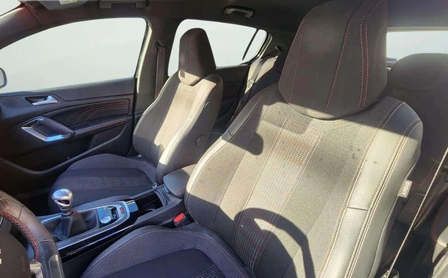 Peugeot 308 GT Line 1.2 PureTech - foto 23