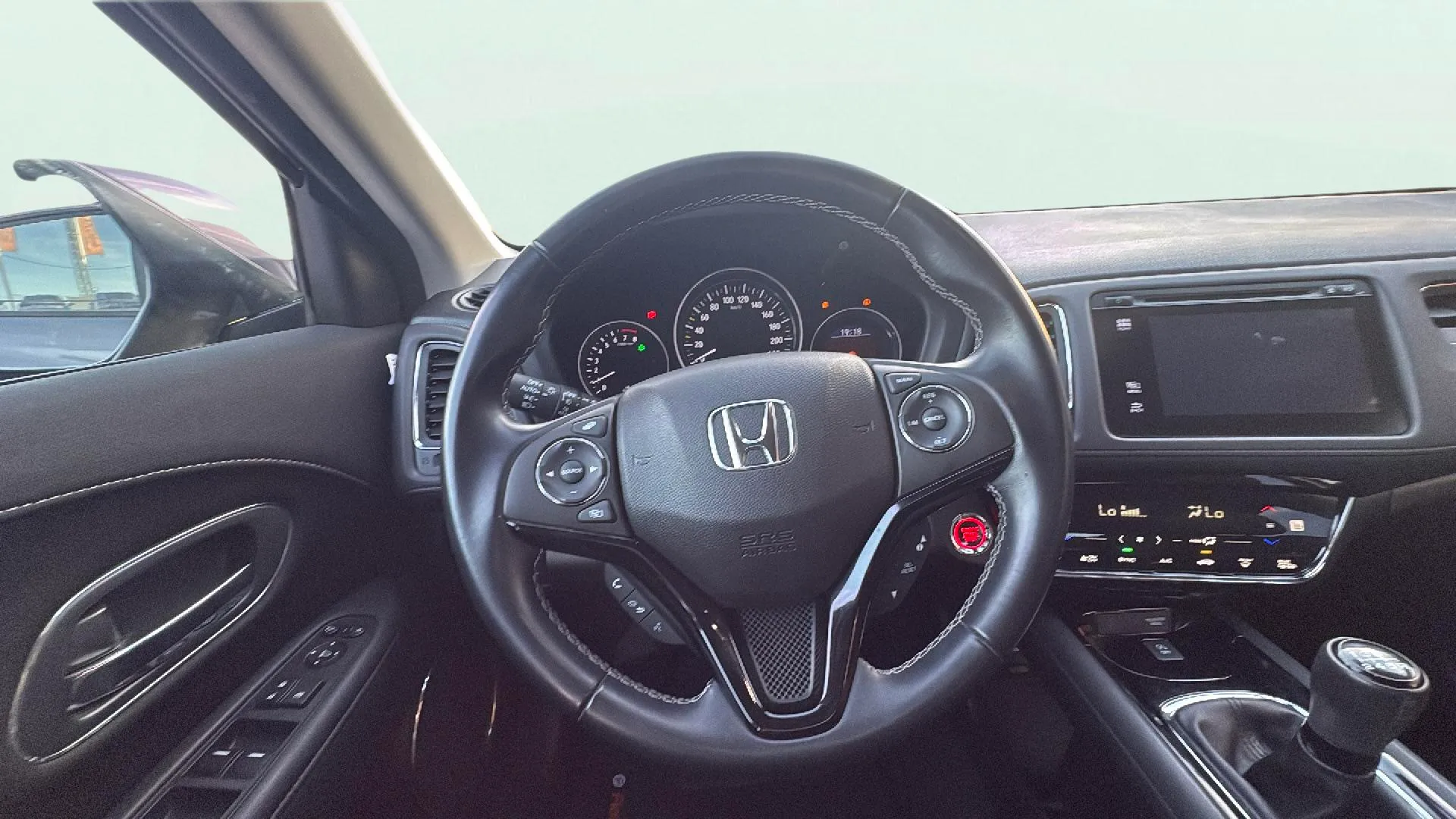 Honda HR-V 1.5 i-VTEC Comfort - foto 13