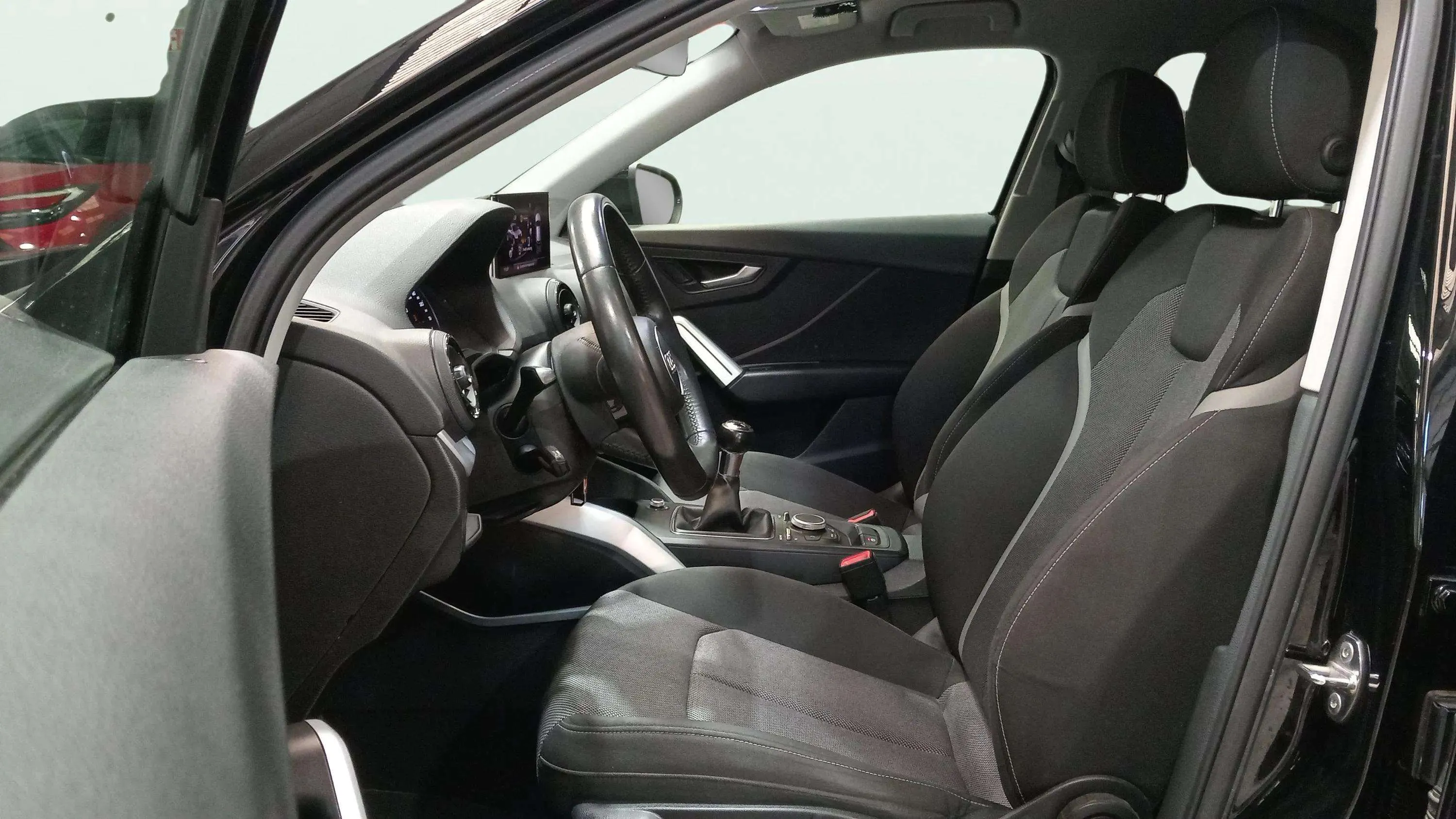 Audi Q2 Sport 30 TDI - foto 6