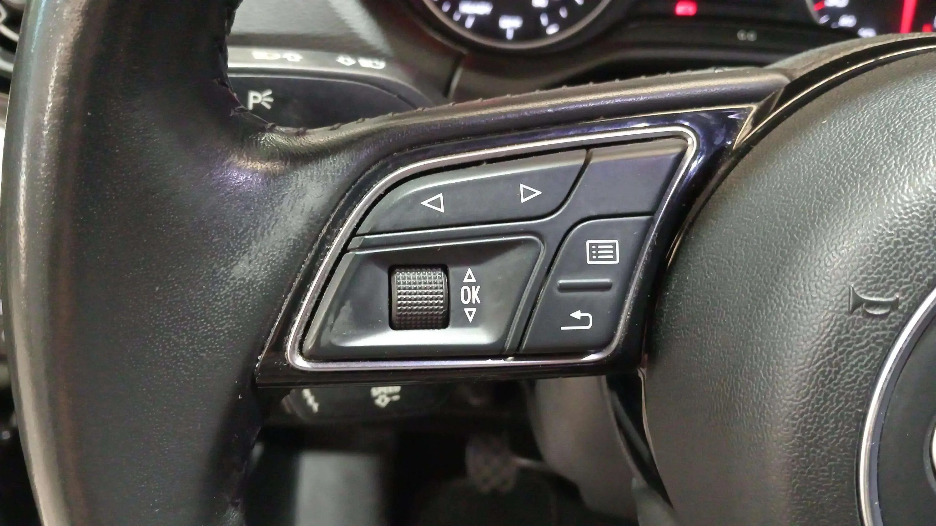Audi Q2 Sport 30 TDI - foto 3