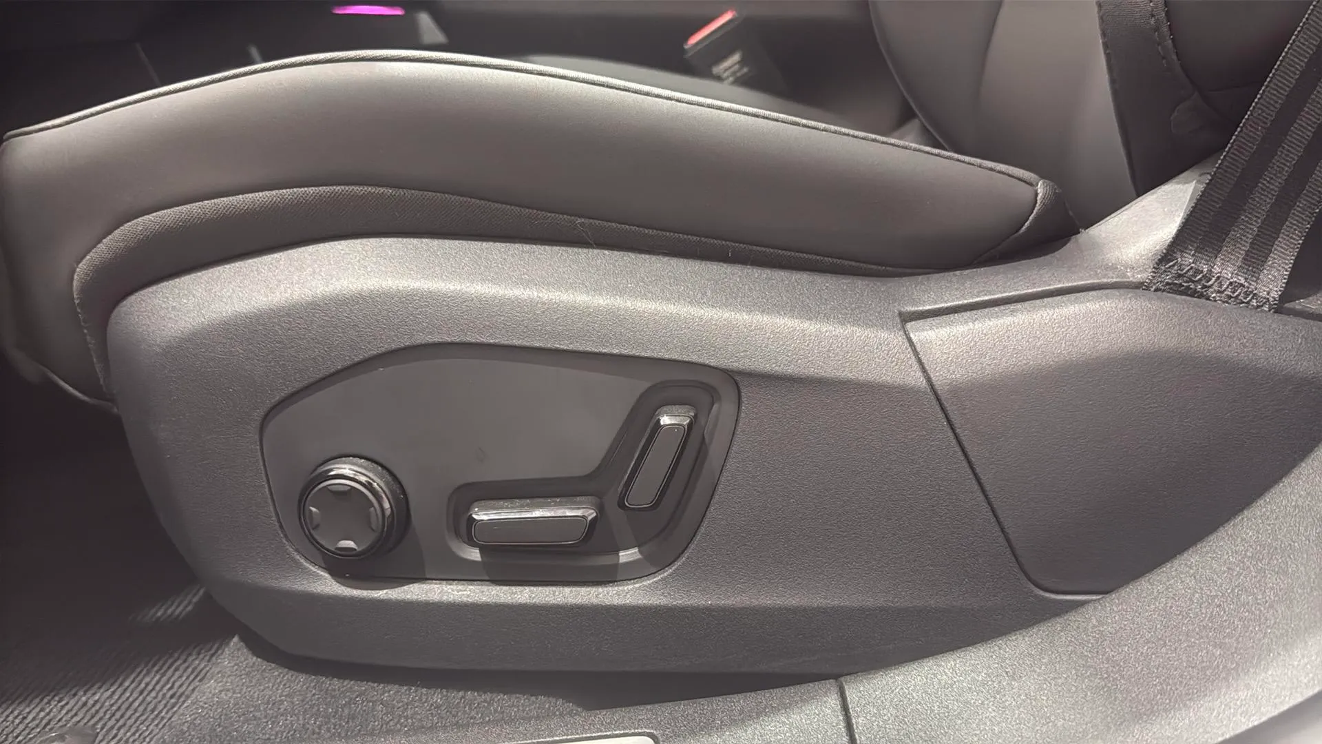 Polestar 4 Long Range Single Motor - foto 25