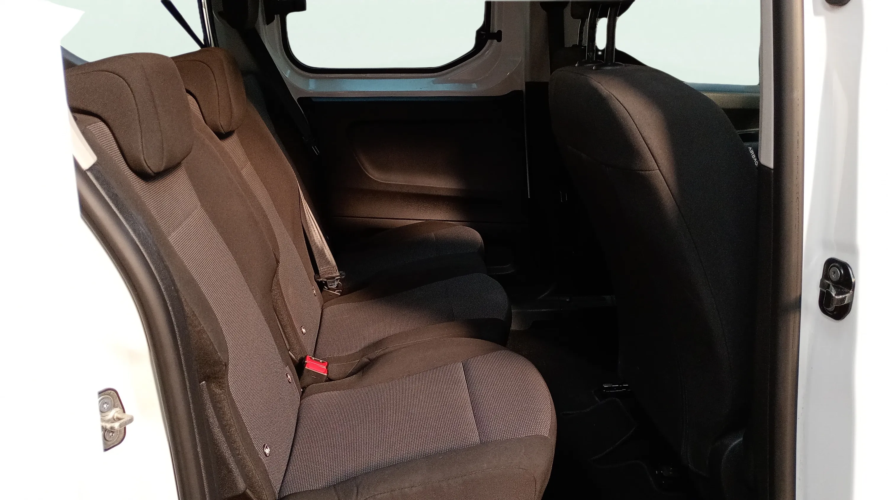 Opel Combo 1.5 TD Edition Plus XL - foto 18