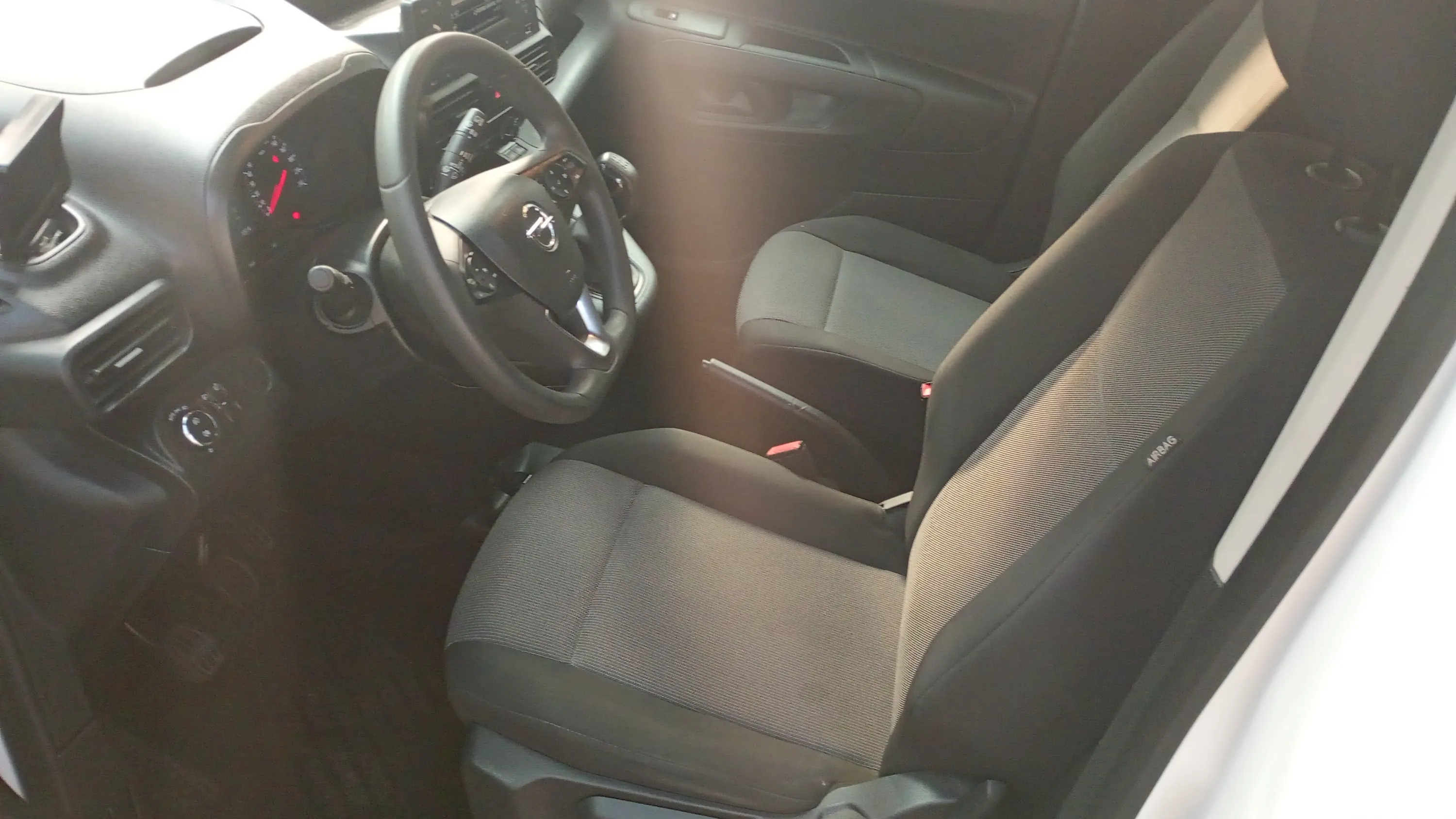 Opel Combo 1.5 TD Edition Plus XL - foto 16